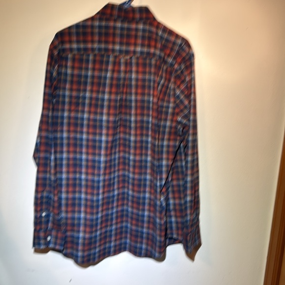Chaps button down- large - Picture 2 of 3